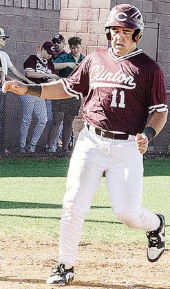 No. 11 Eli Anderson comes in to score during Clinton’s game against Weatherford in the spring season. CDN | Sam Goodwyn