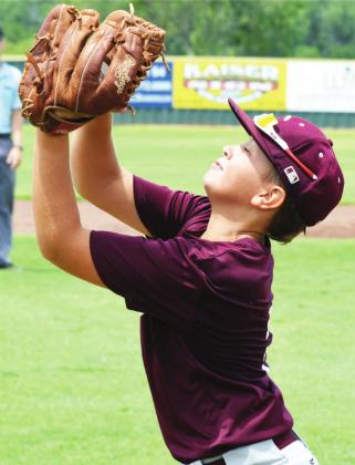Reds claim win at state tourney