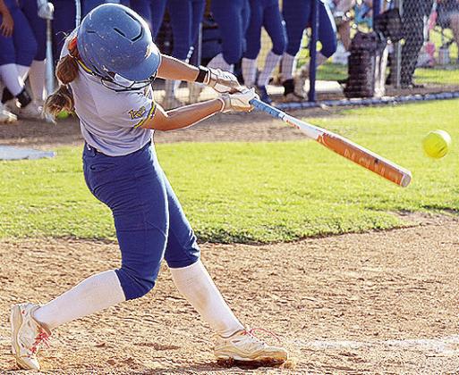 No. 1 Kylin Oakes records a hit during A-B’s home game against Cheyenne-Reydon Tuesday. CDN | Sam Goodwyn