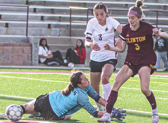 Lady Reds dominate Weatherford
