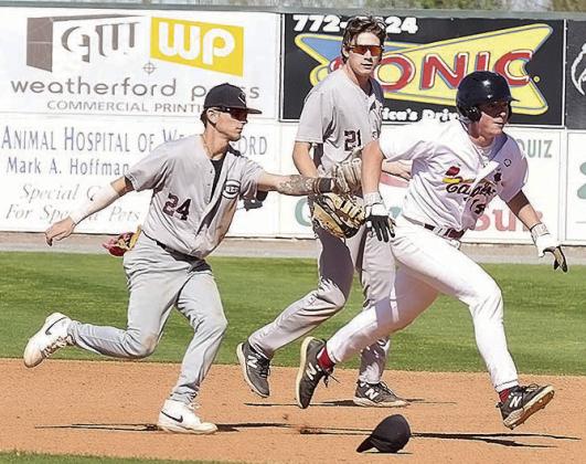 Reds baseball falls in Weatherford