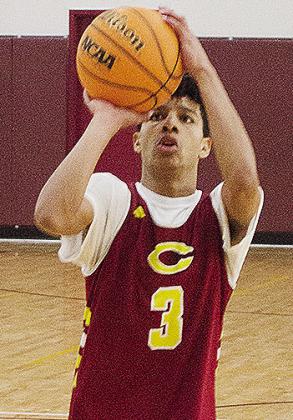 No. 3 Titan Malone aims the ball during practice Wednesday. CDN | Sam Goodwyn