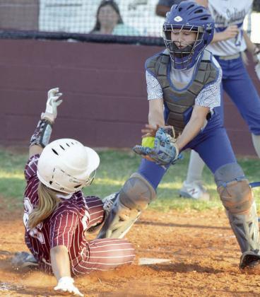 No. 4 Arapaho beats Clinton, 6-2