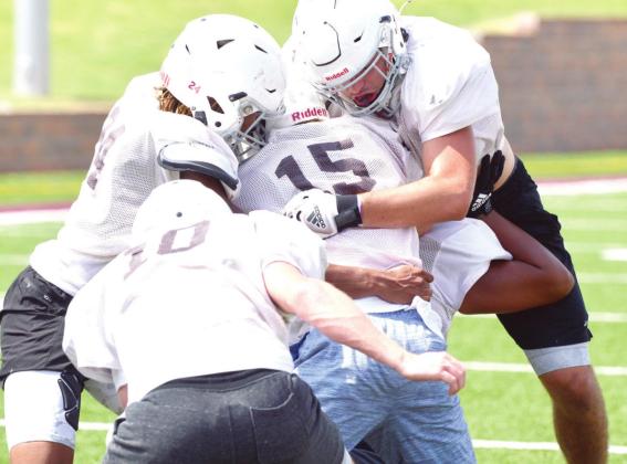 CHS meeting El Reno, Ike in scrimmage opener