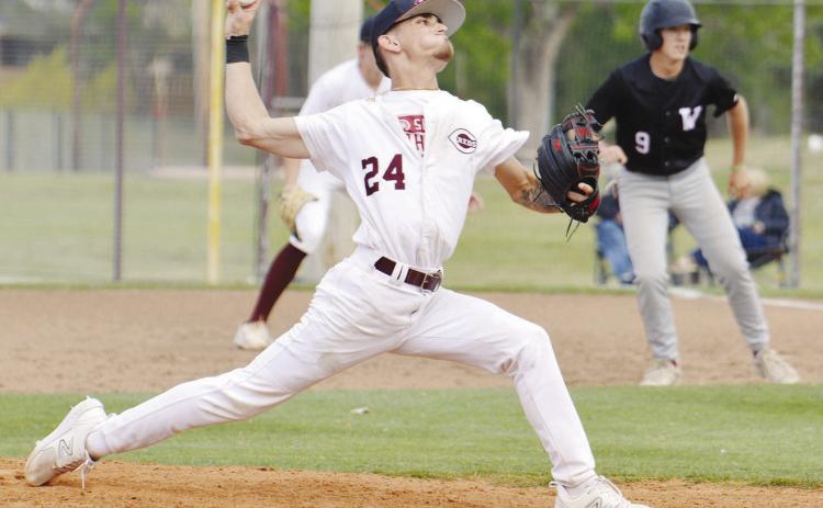 Reds fall in regular season finale