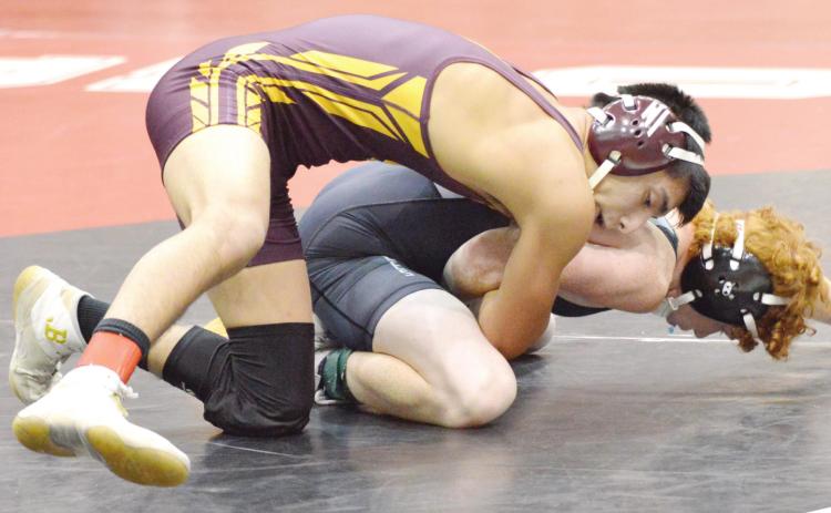 Hernandez signs with Missouri Valley