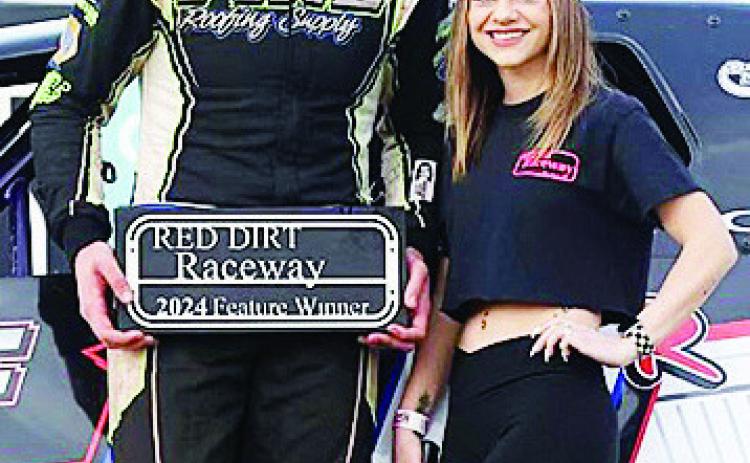 Clinton’s Elliott sees success in modified car races