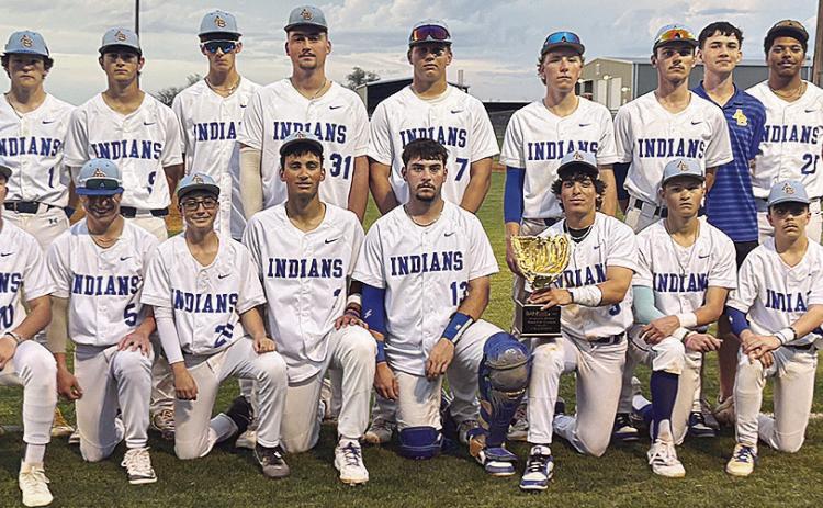 Crowned tourney champs