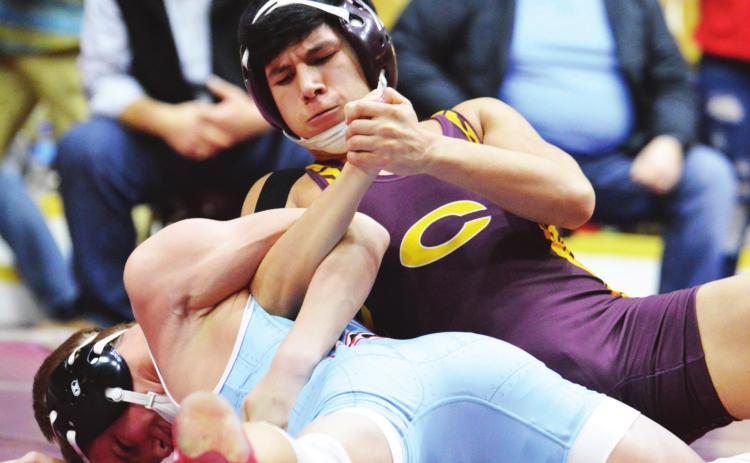 Clinton preps during bye week for regionals
