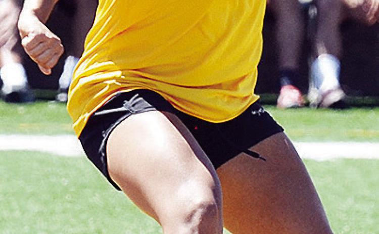 Esmeralda Torres controls the ball during a practice in the Tornado Bowl. CDN | Sam Goodwyn