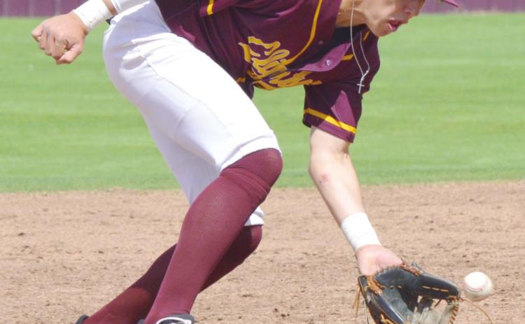 Reds open regionals today with momentum