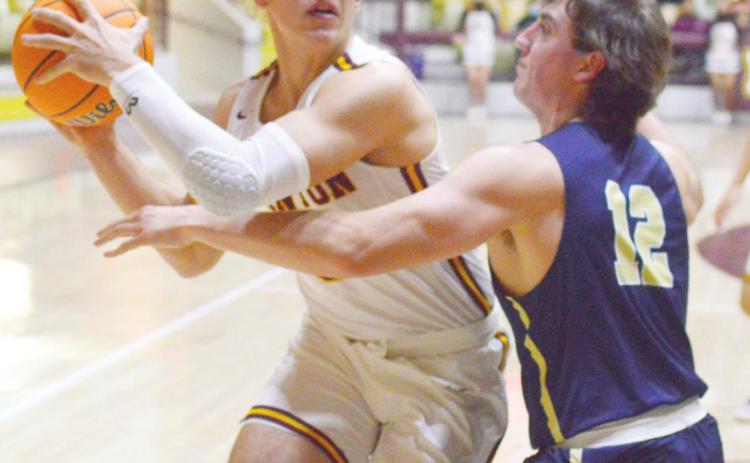 CHS heads to Woodward for districts