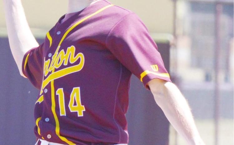 Reds protect lead, beat Elks