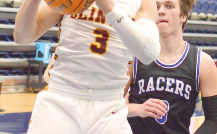 Reds roll, advance at area