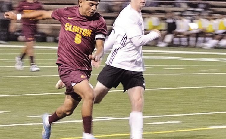 Clinton High soccer splits ‘Conflict’ with Weatherford