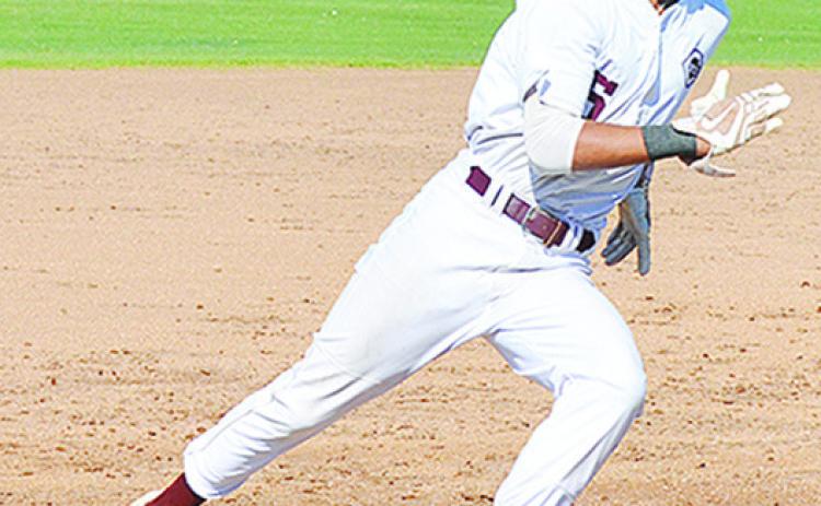Reds end regular season on high note