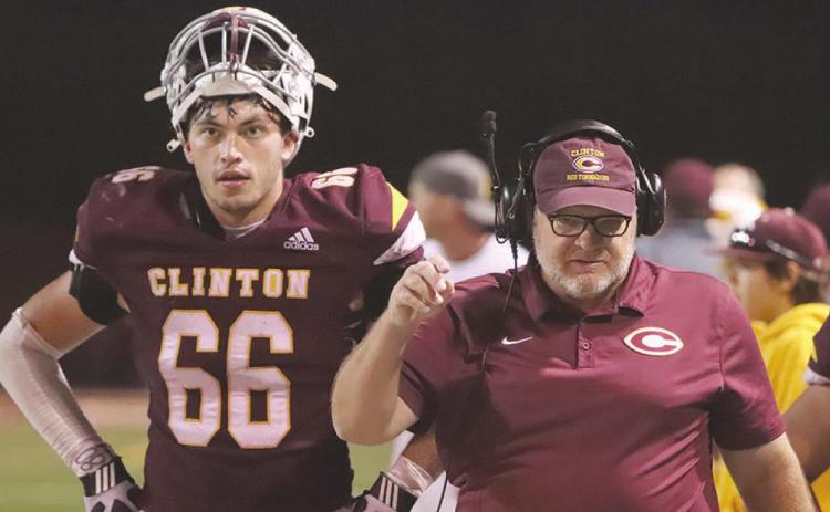 Reds prepare for final district clash