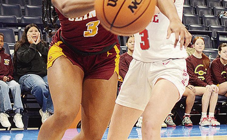 No. 3 Arlena Kirkendoll drives by a Cache defender during the “Court of Dreams” game at the Paycom Center. CDN | Sam Goodwyn