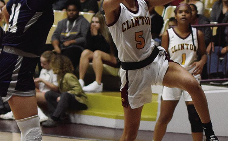Lady Reds basketball prepares for new season