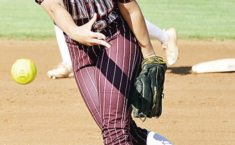 Lady Reds softball defeated by Bethany