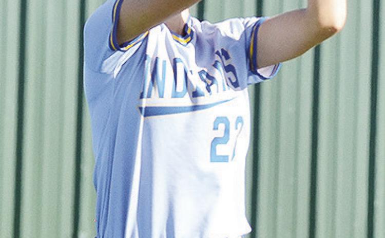 Arapaho-Butler’s Acelyn Cisneros catches the ball with the sun in her eyes during the Class 3A Slow Pitch Softball State Championship against Caddo Monday in Shawnee. CDN | Sam Goodwyn
