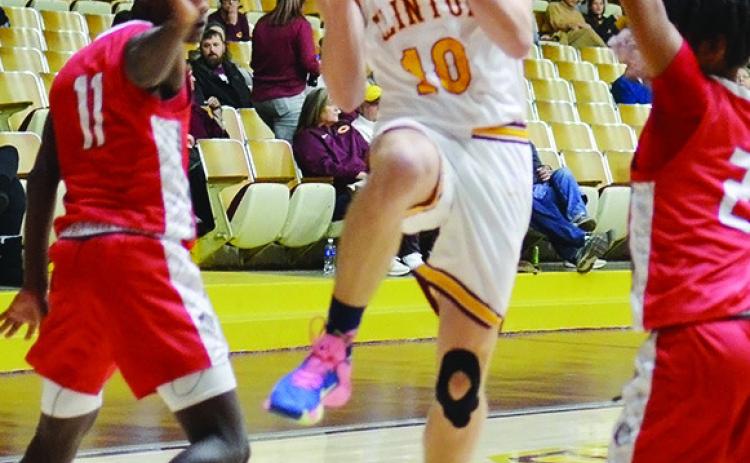 Clinton hoops struggles against Cache