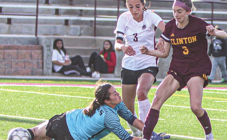Lady Reds dominate Weatherford
