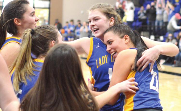 Edelen’s buzzer beater wins title