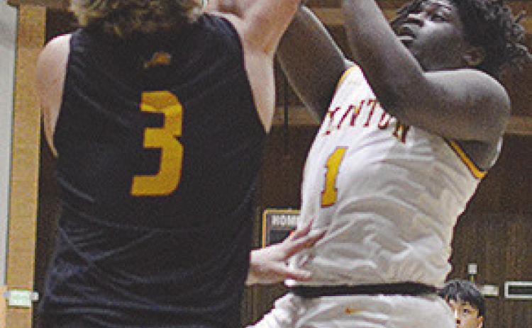 Clinton swept by visiting Lions