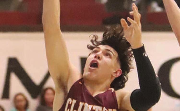 Caden Powell’s 30-piece propels Reds over Eagles